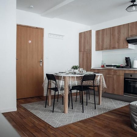 Appartement Spacieux neuf et lumineux hyper centre à Ernée Extérieur photo
