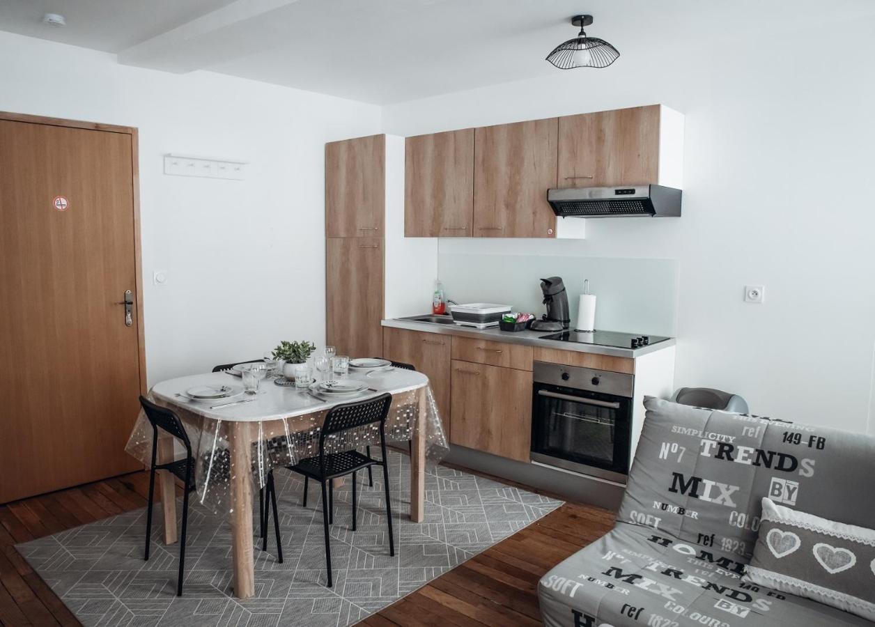 Appartement Spacieux neuf et lumineux hyper centre à Ernée Extérieur photo