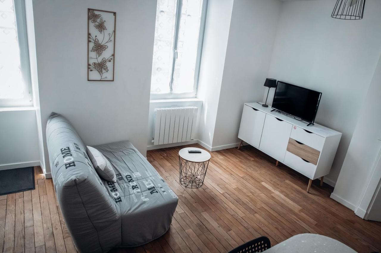 Appartement Spacieux neuf et lumineux hyper centre à Ernée Extérieur photo