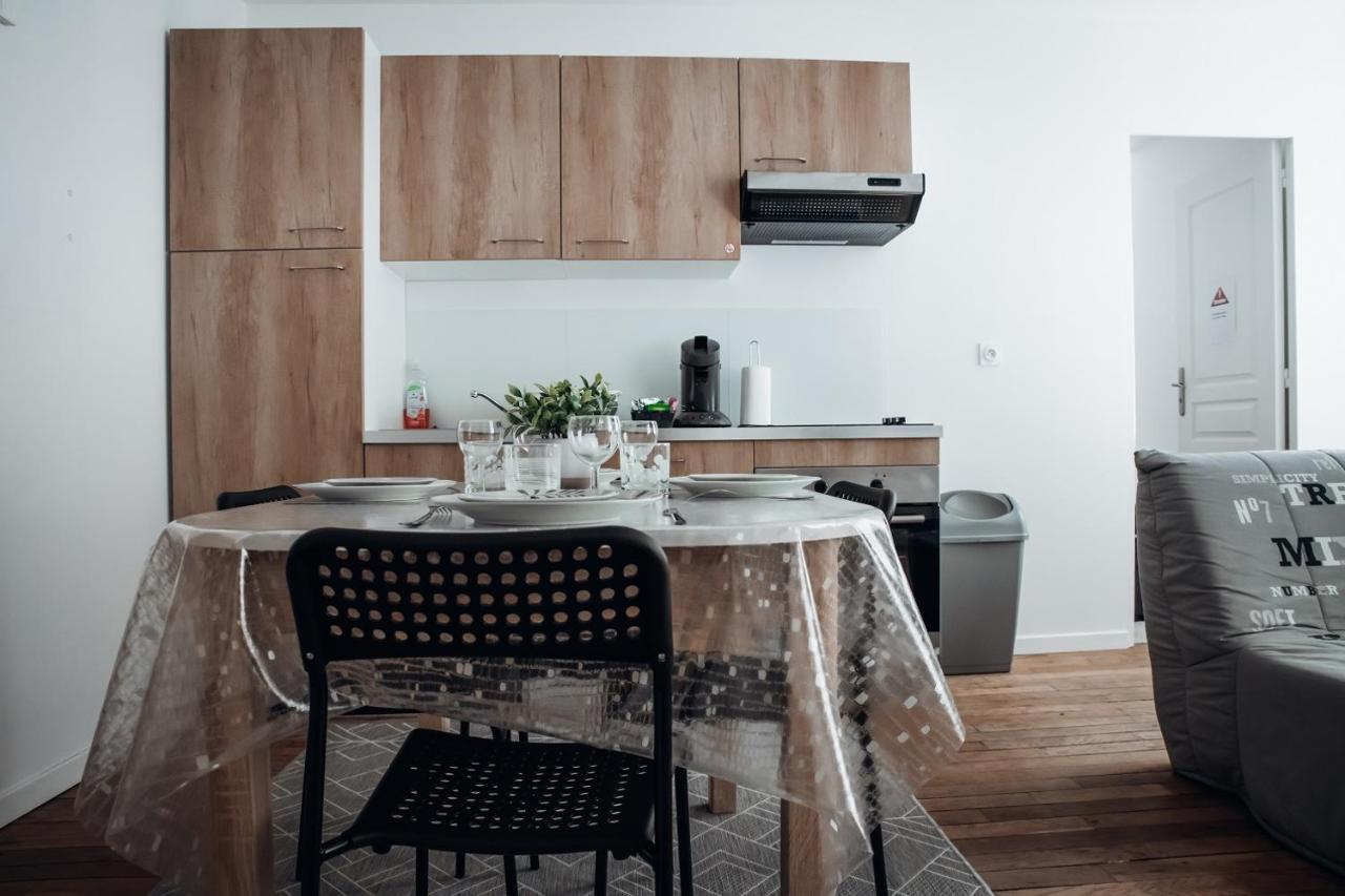 Appartement Spacieux neuf et lumineux hyper centre à Ernée Extérieur photo